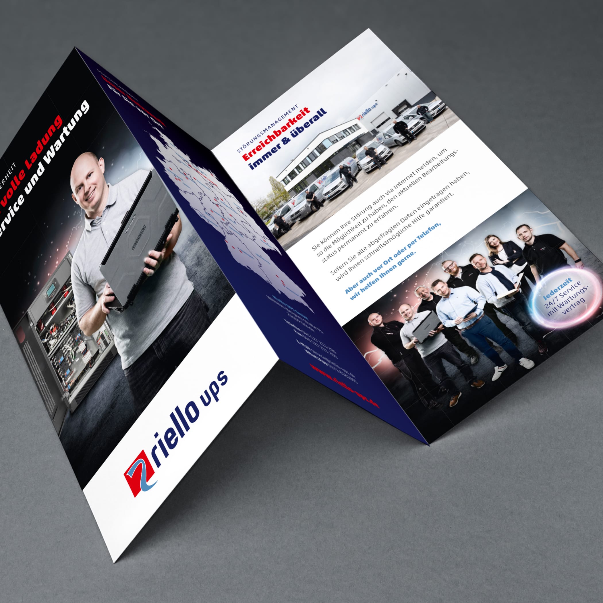 hochzwei_riello_teaser_01.jpg Ein gefalteter Riello Flyer