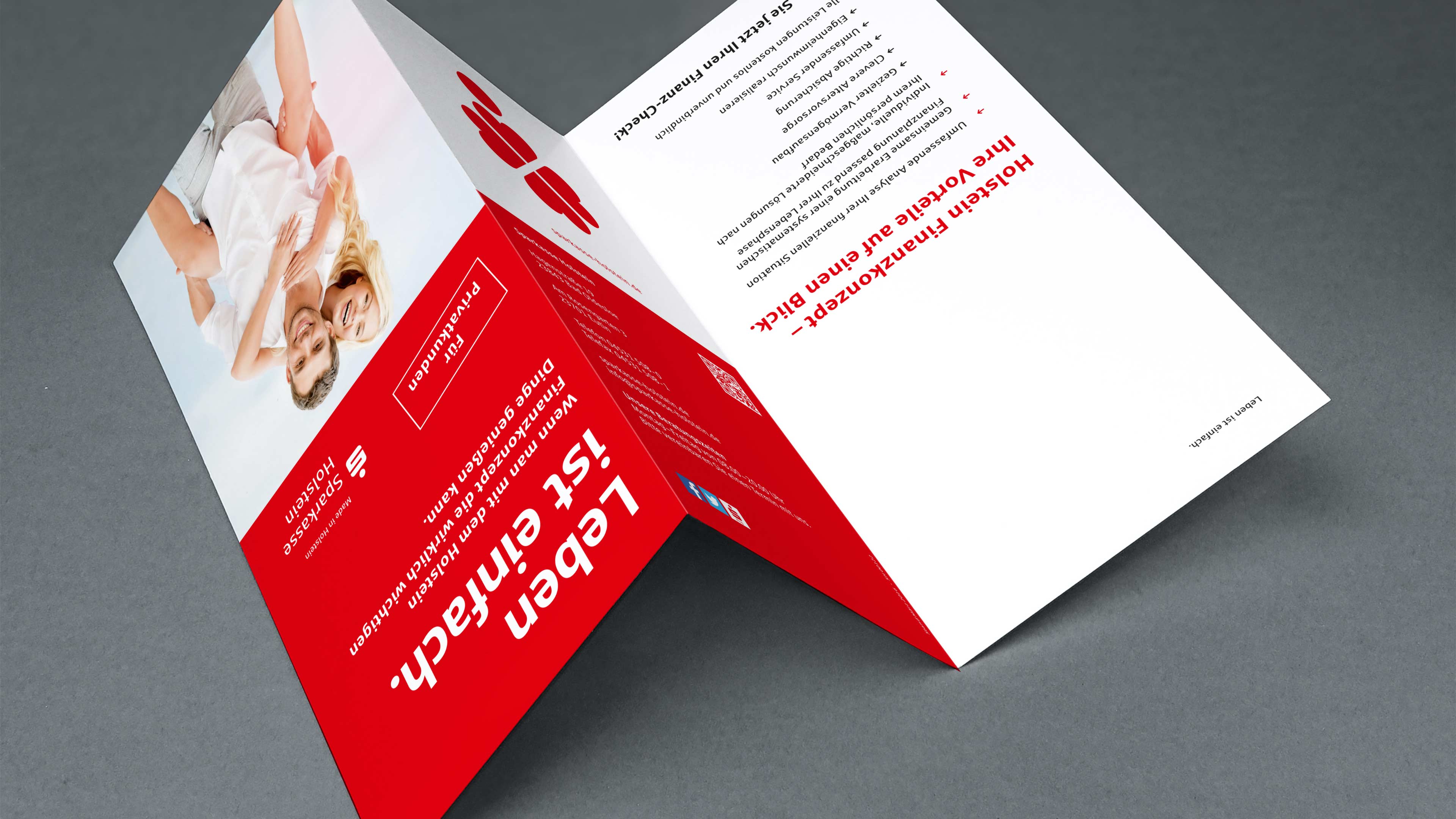 Flyer mit einem Pärchen auf dem Cover