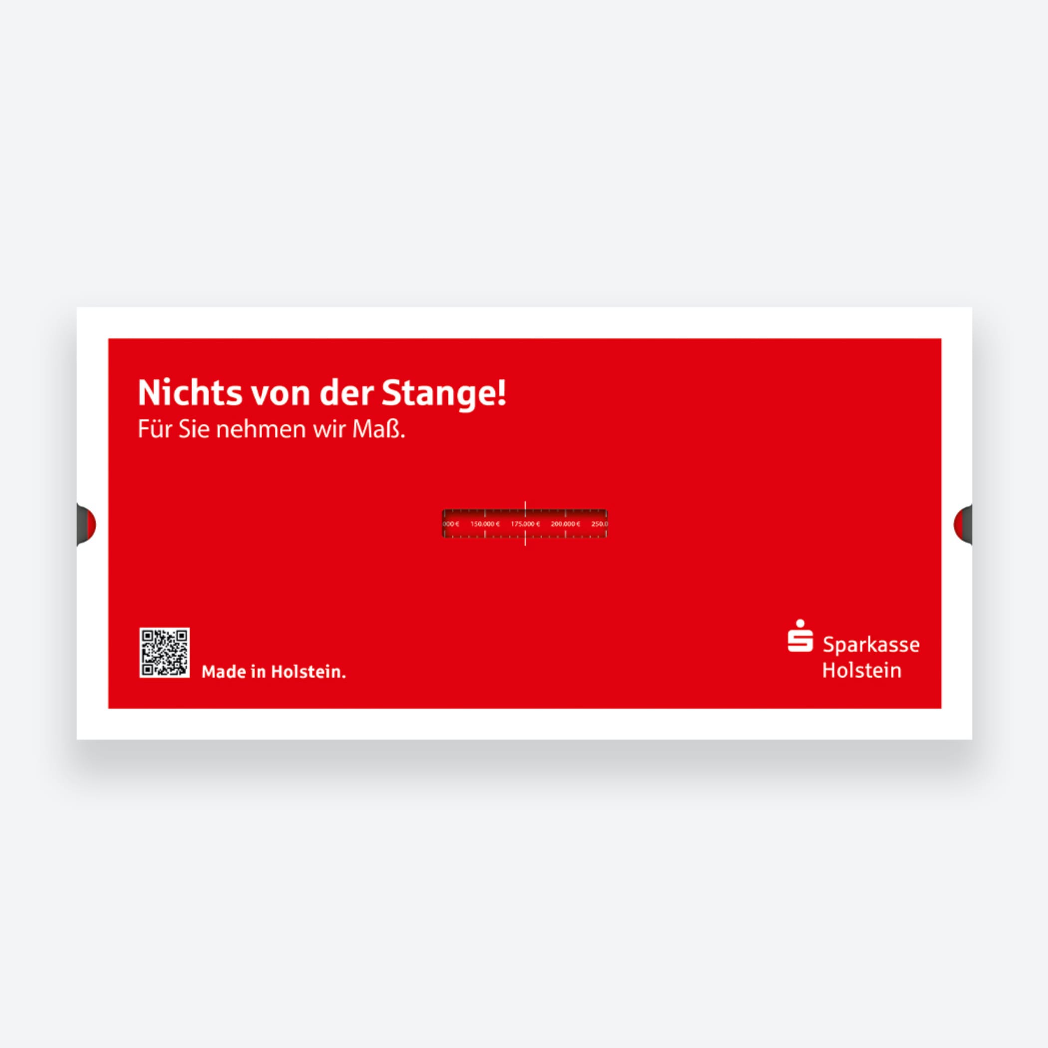 hochzwei_spho_teaser_04.jpg Rote längliche Kachel mit dem Sparkasse Holstein Logo