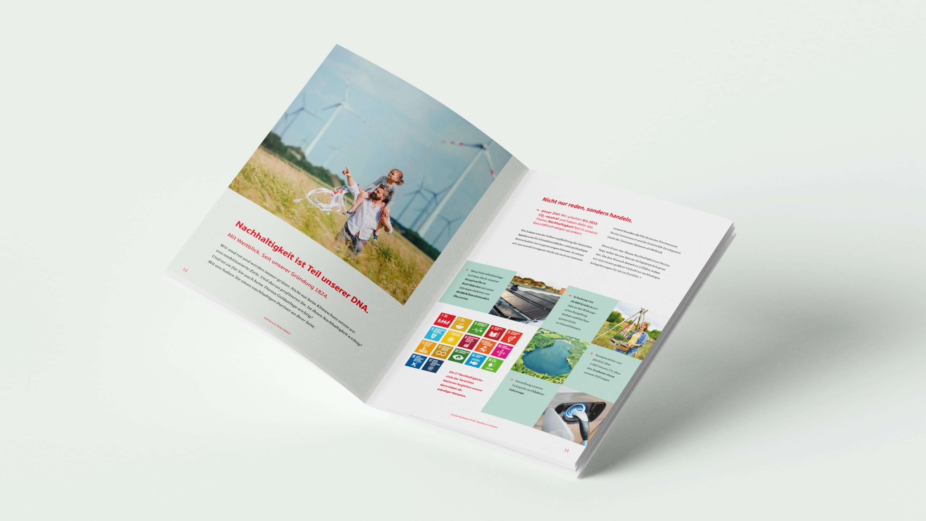 hochzwei_privatebanking_slider_02.jpg Großes Bild im Sparkassen Katalog von einem Mann im Rapsfeld