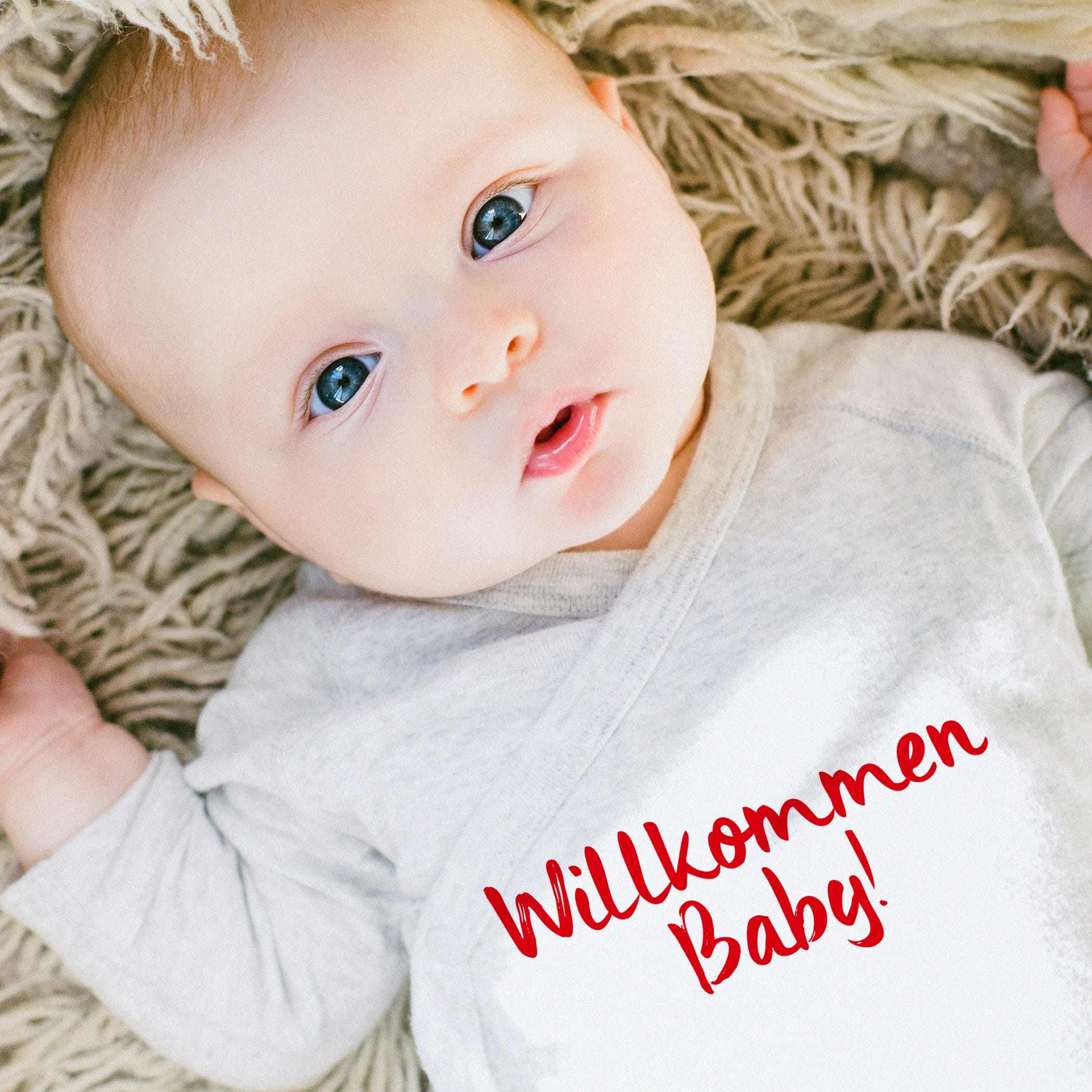 hochzwei_spmfrs_teaser_03.jpg Nahaufnahme eines Babys mit blauen Augen