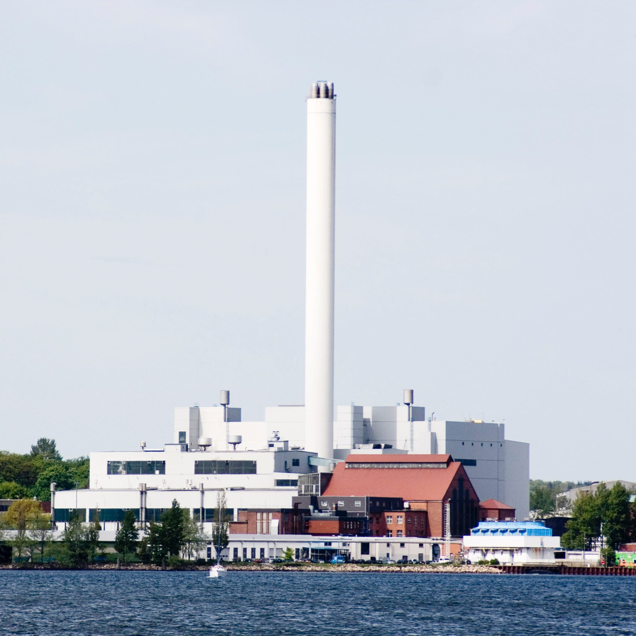 hochzwei_stfl_teaser_01.jpg Blick auf das Stadtwerke Flensburg Gebäude