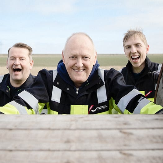 hochzwei_stni_teaser_02.jpg Drei Männer in Feuerwehranzug