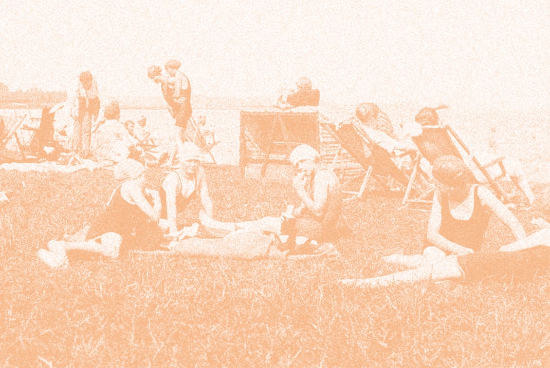 hochzwei_host_teaser_gross_01.jpg Alte Fotografie von Frauen in Badeanzügen