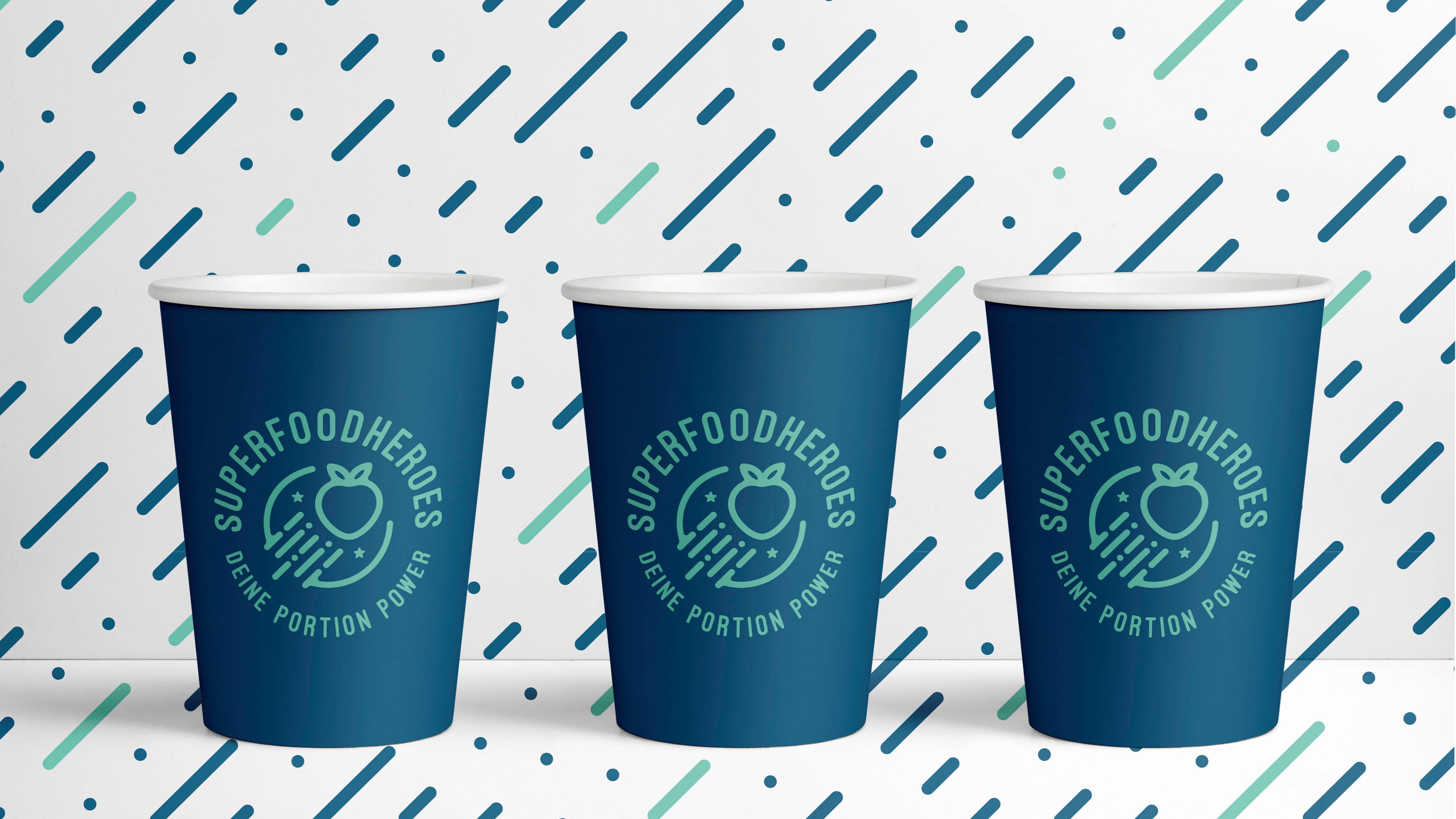 hochzwei_sufood_slider_03.jpg Drei blaue Togo Becher von Superfood Heroes