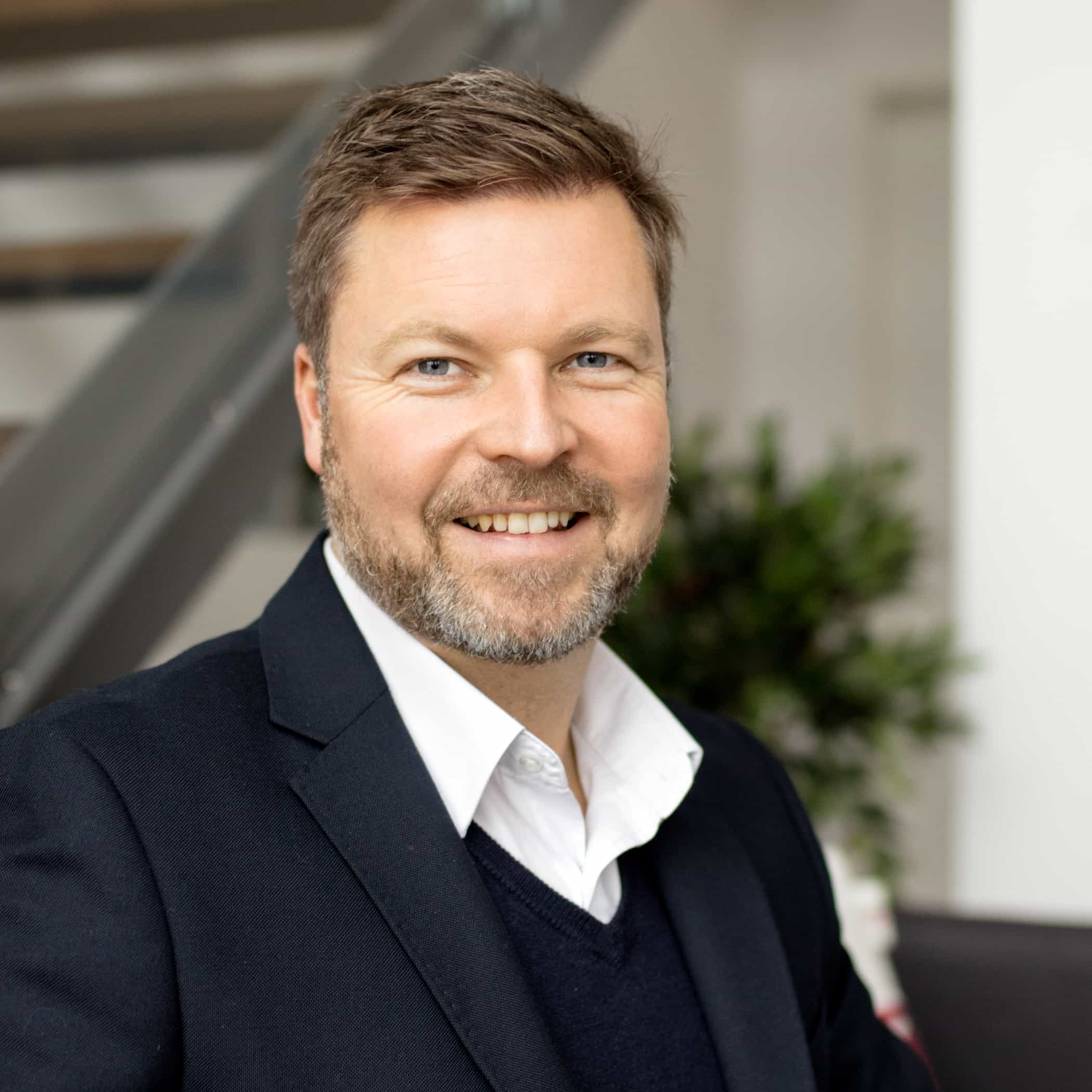 hochzwei_thon_teaser_04.jpg Mitarbeiterporträt von Thonfeld Immobilien