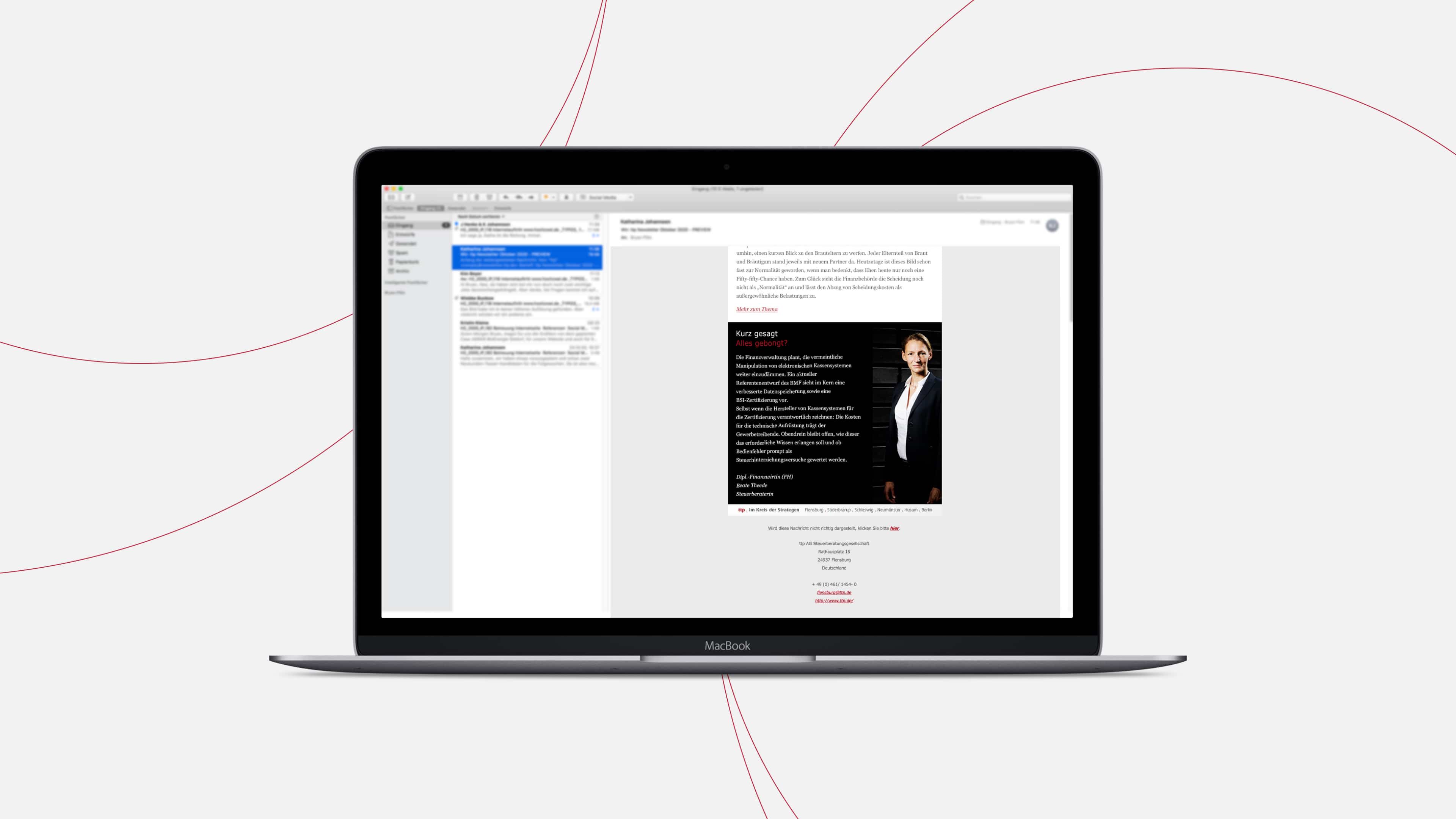 hochzwei_ttp_slider_03.jpg Schwarzer Laptop mit geöffneter ttp Homepage
