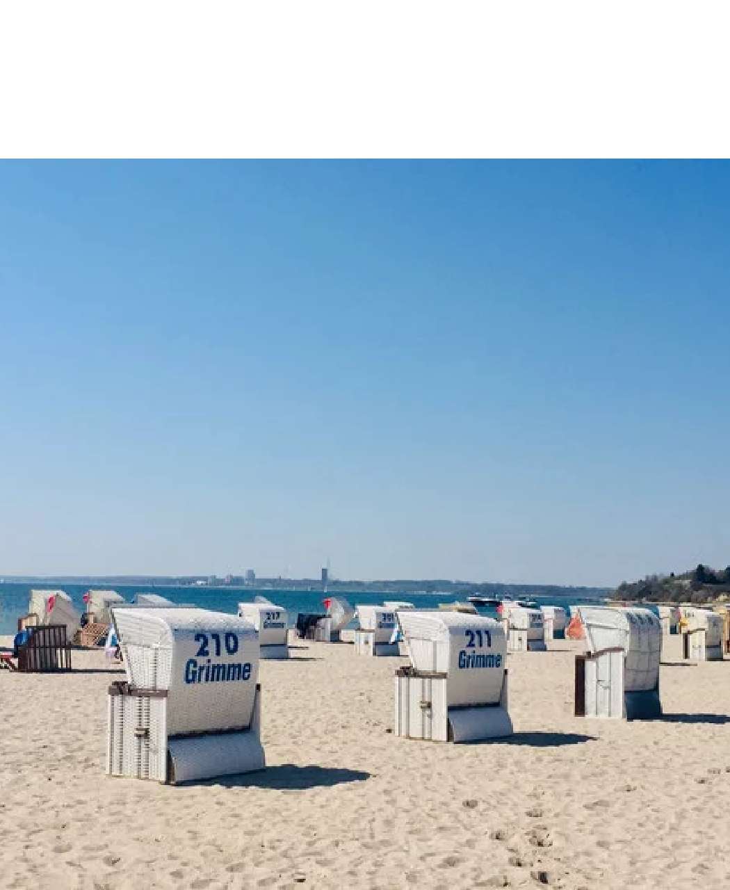 h2_uraos_teaser_5.jpg Strandkörbe am Grimme-Strand.