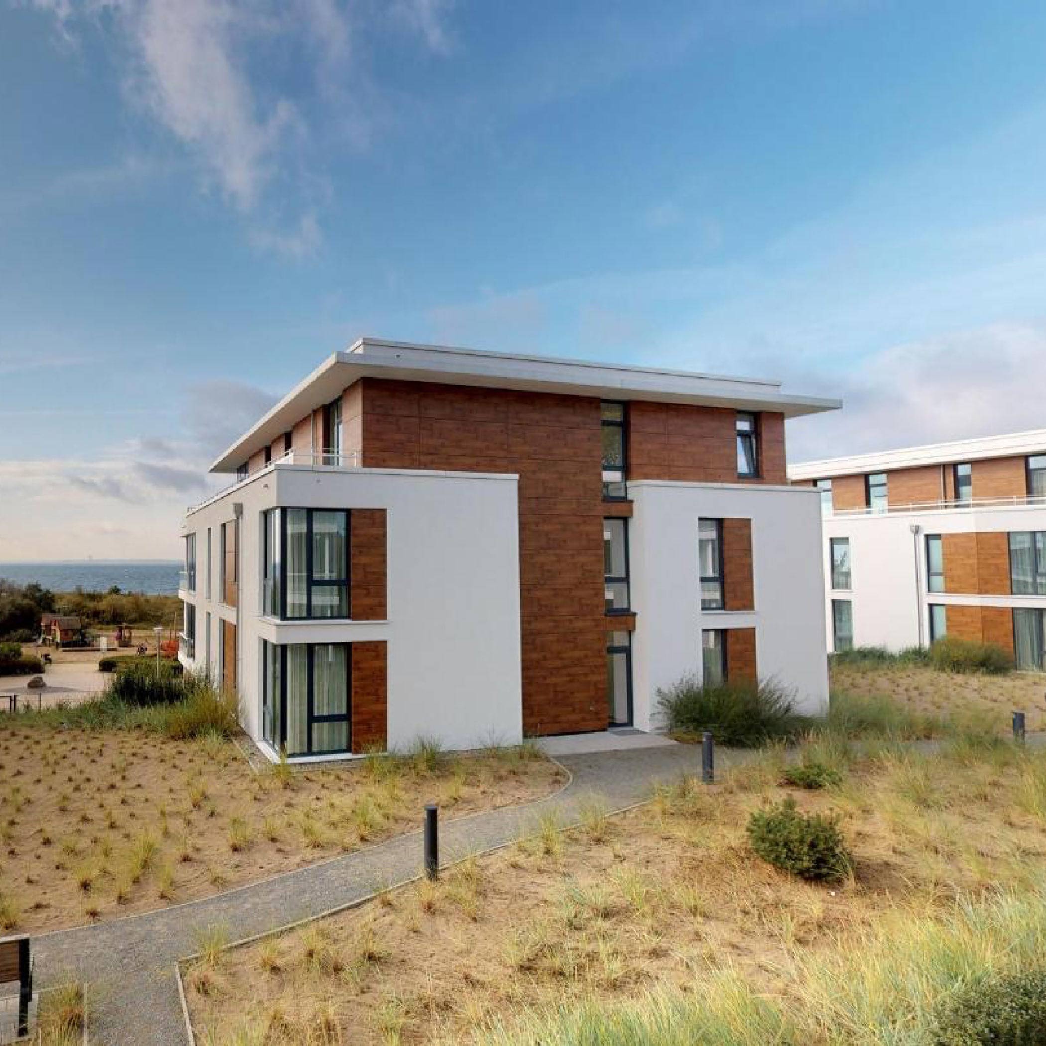 Modernes Gebäude am Strand