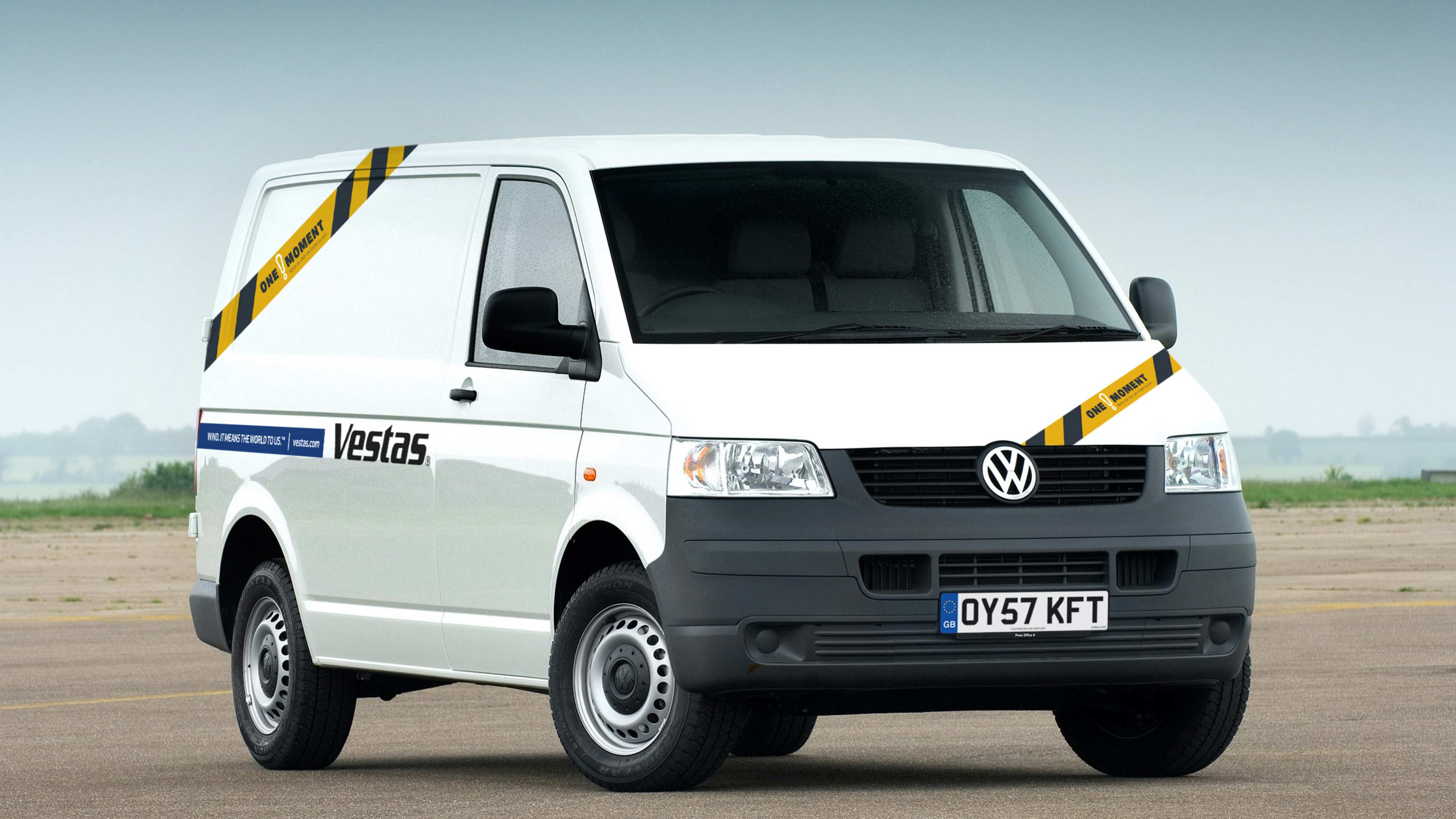 hochzwei_vestas_slider_01.jpg Weißer VW Bus von Vestas