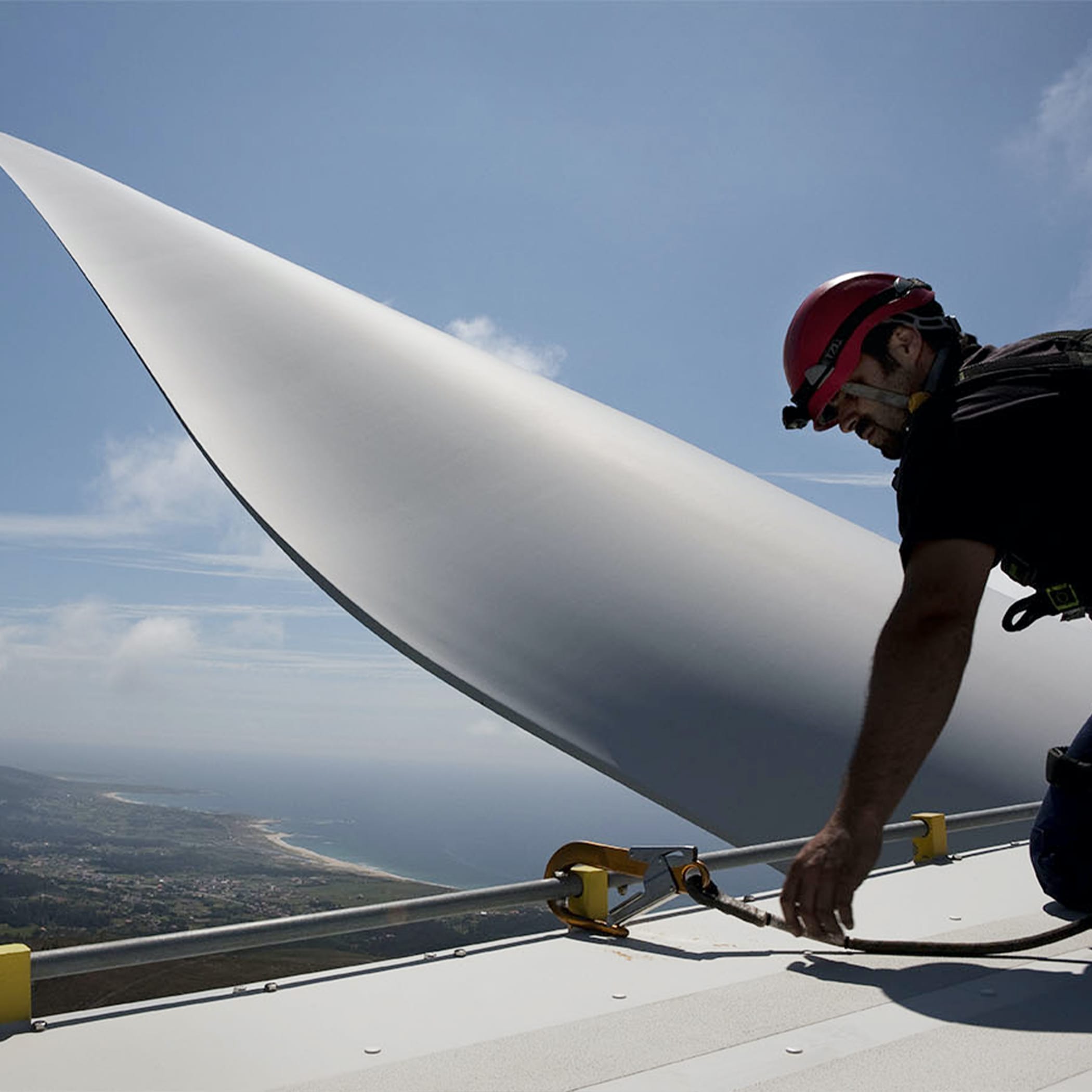 hochzwei_vest_teaser_08.jpg Vestas Mitarbeiter auf Windrad