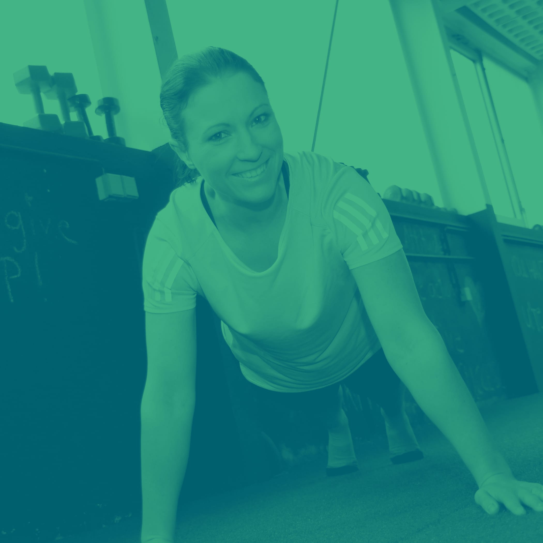 hochzwei_ywag_teaser_04_hauptteaser.jpg Frau macht Plank