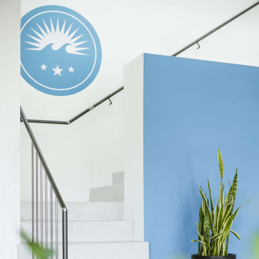 Der Kieler Treppenaufgang mit dem HOCHZWEI-Logo