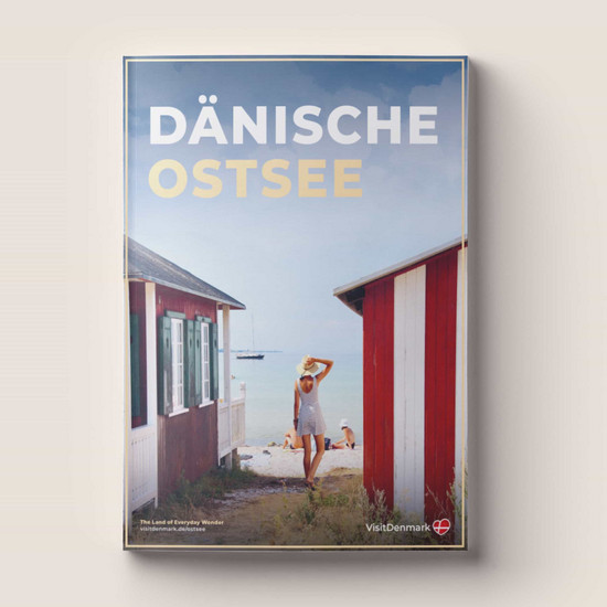 Visitdenmark Katalog mit einer Frau auf dem Cover