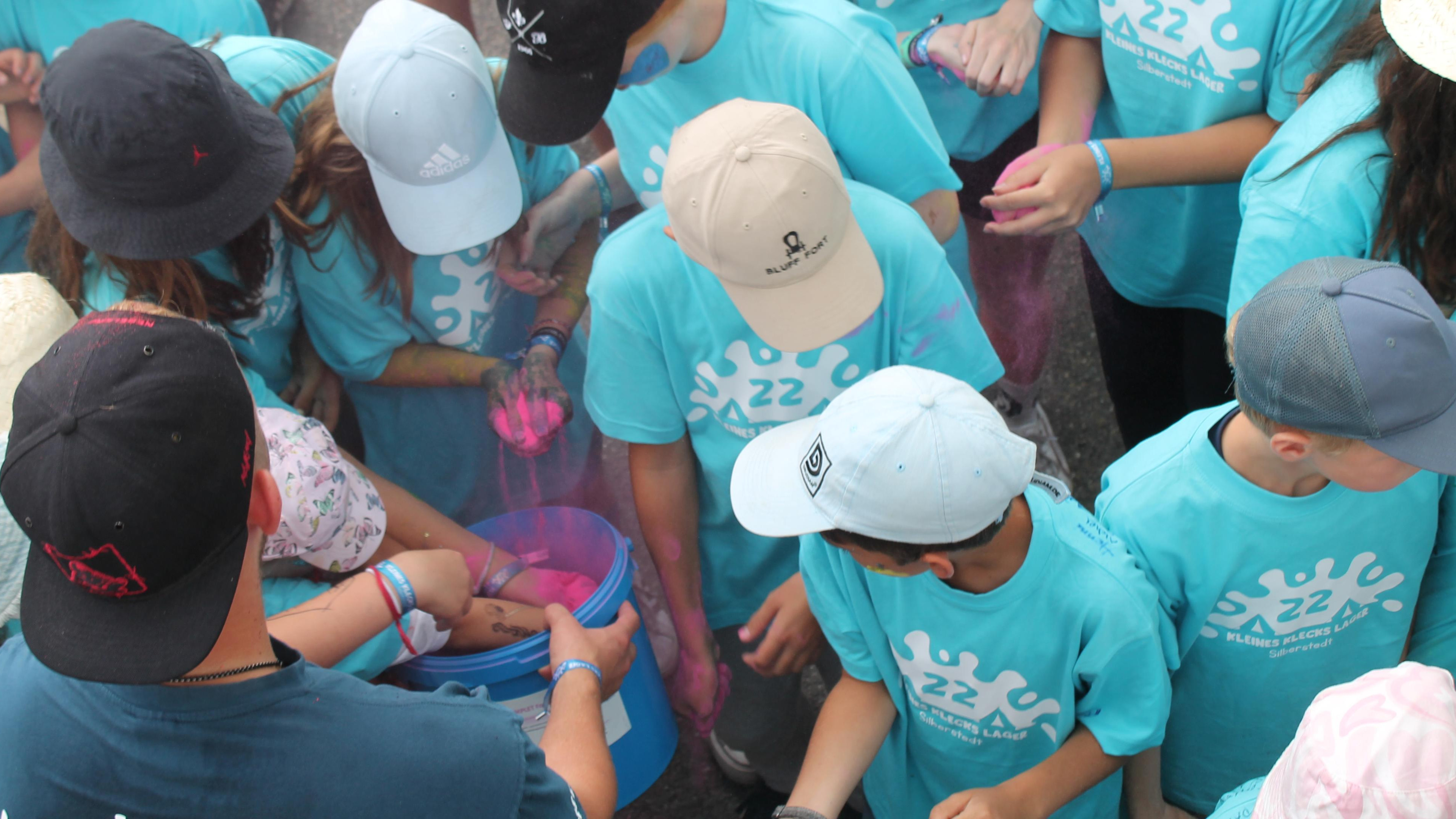 h2_tsv-silberstedt_silder_01.jpg TSV Silberstedt benutzt Holi Farben