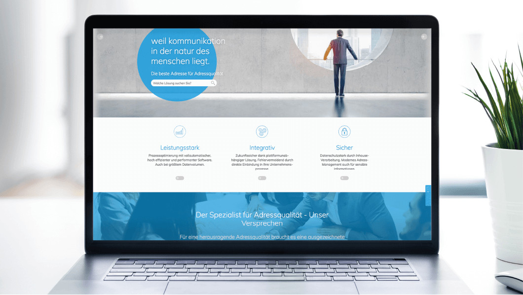 addressware-02.png Laptop mit addressware homepage