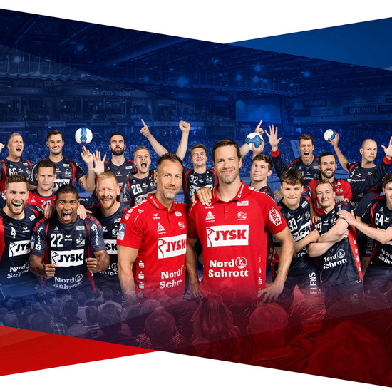 Anpfiff Die gesammelte SG Mannschaft posiert vor der Kamera