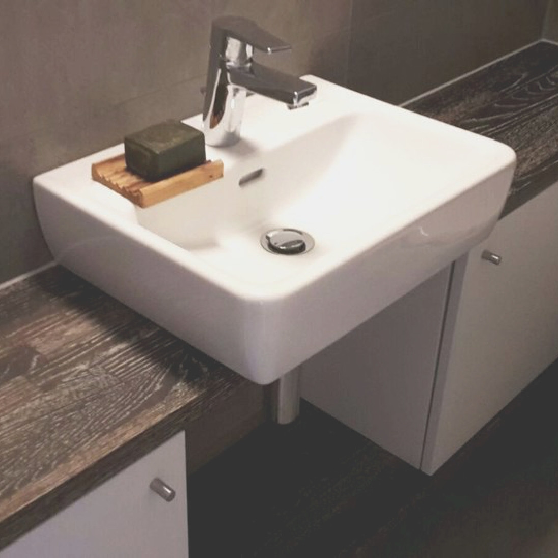 Referenz: Badezimmerwaschtisch