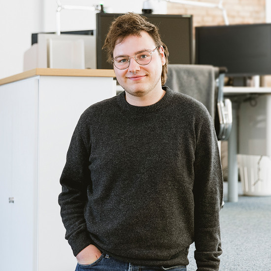 Voll überzeugt Mitarbeiterbild von Luka Becker