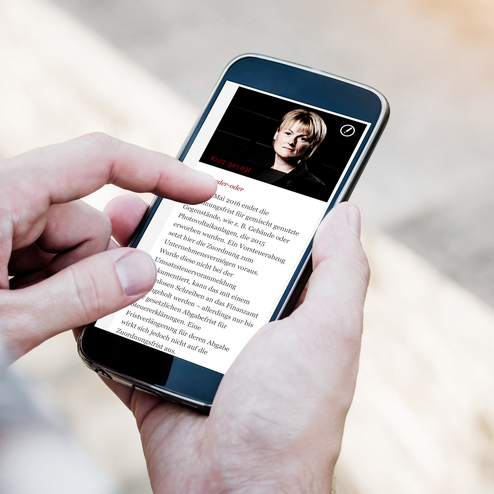 hochzwei_ttp_teaser_04.jpg Person surft auf ttp Homepage