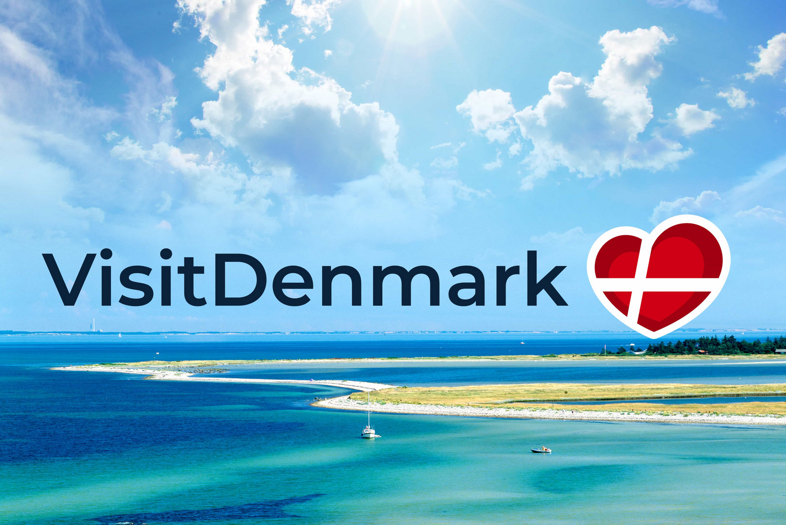 hochzwei_vide_teaser_gross_01.jpg Visitdenmark Logo mit Meer im Hintergrund