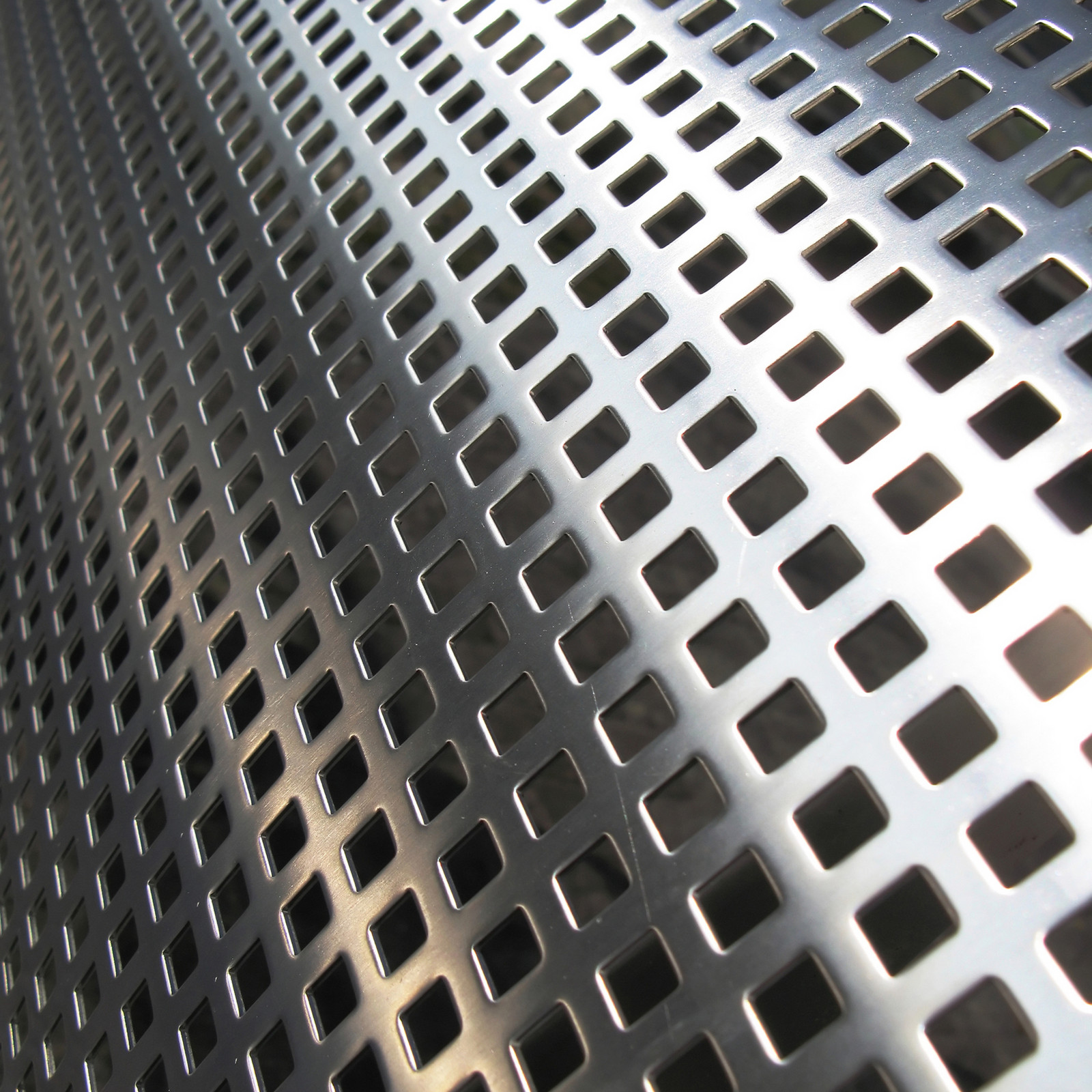 hochzwei_georgc_teaser_06.jpg Nahaufnahme einer Metallstange