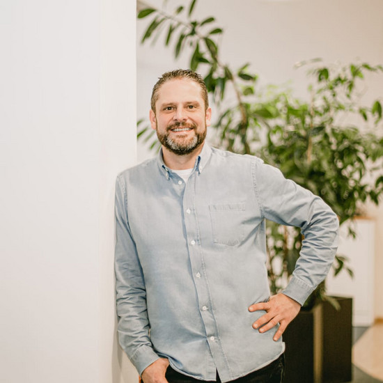 Timo Klass im Hochzwei Büro