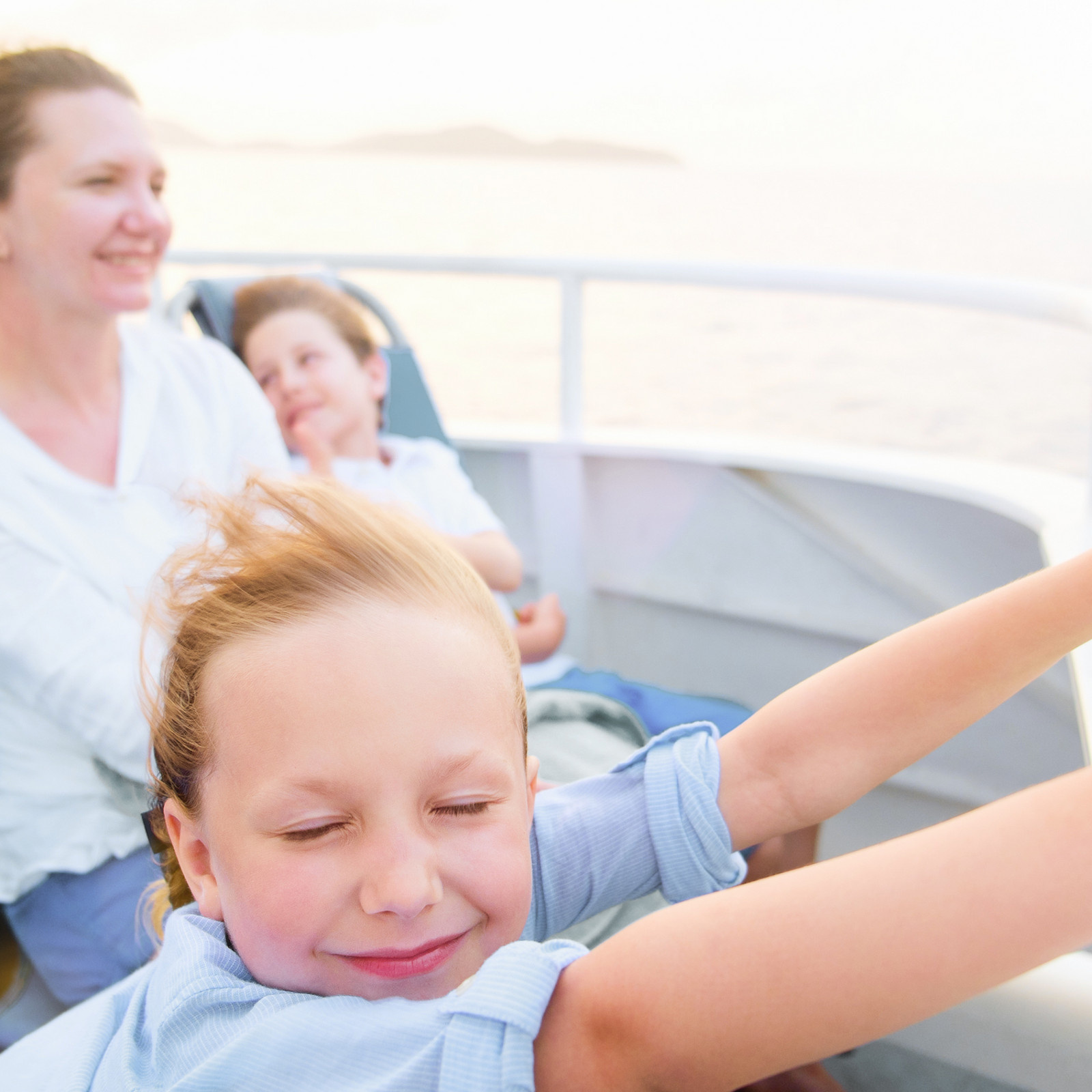 hochzwei_wdr_teaser_03.jpg Kinder an Borddeck