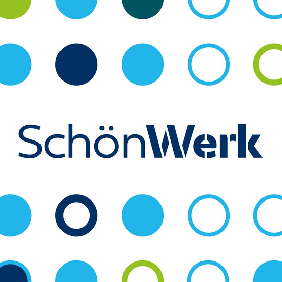 Der Schritzug Schönwerk in dunkelblau auf weiß und um ihn herum linear angeordnete Kreise in hellblau, dunkelblau und hellgrün.