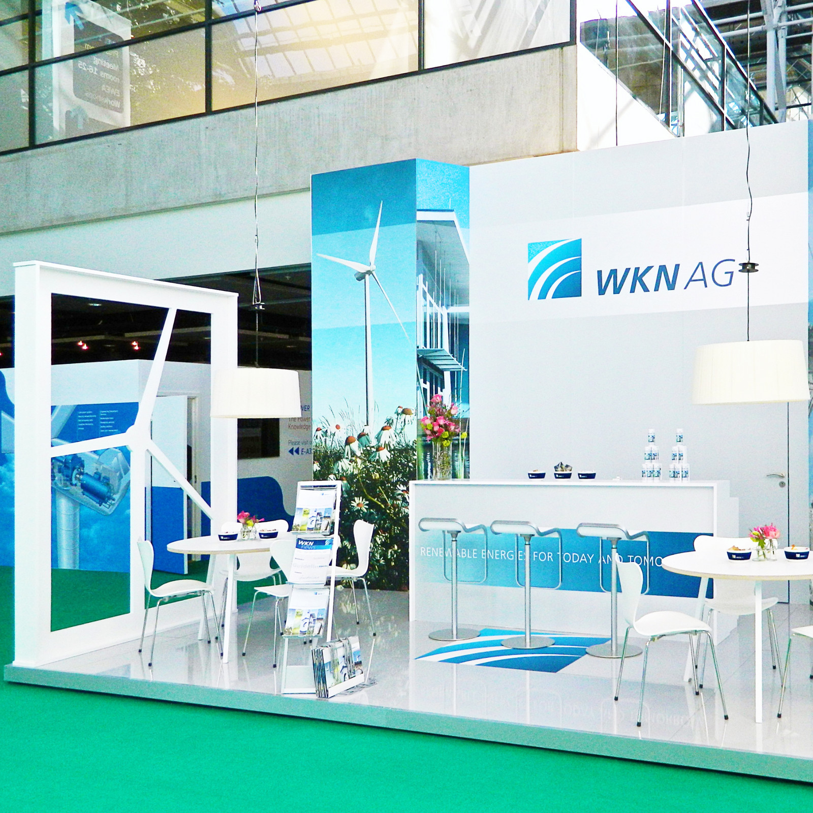 hochzwei_wkn_teaser_01.jpg Heller Messestand von WKN