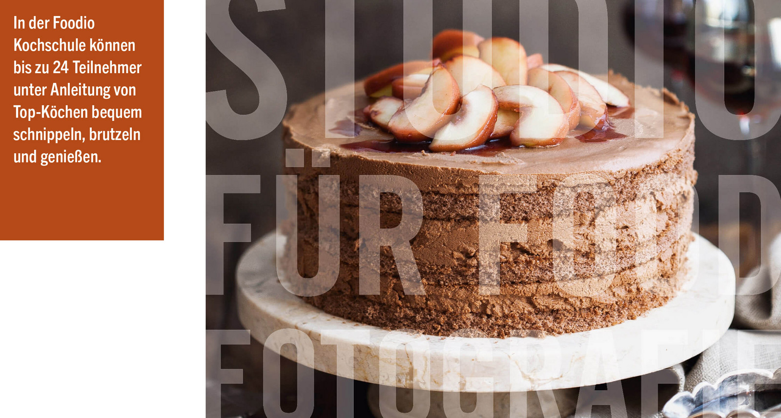 Torte in Kuchenglocke