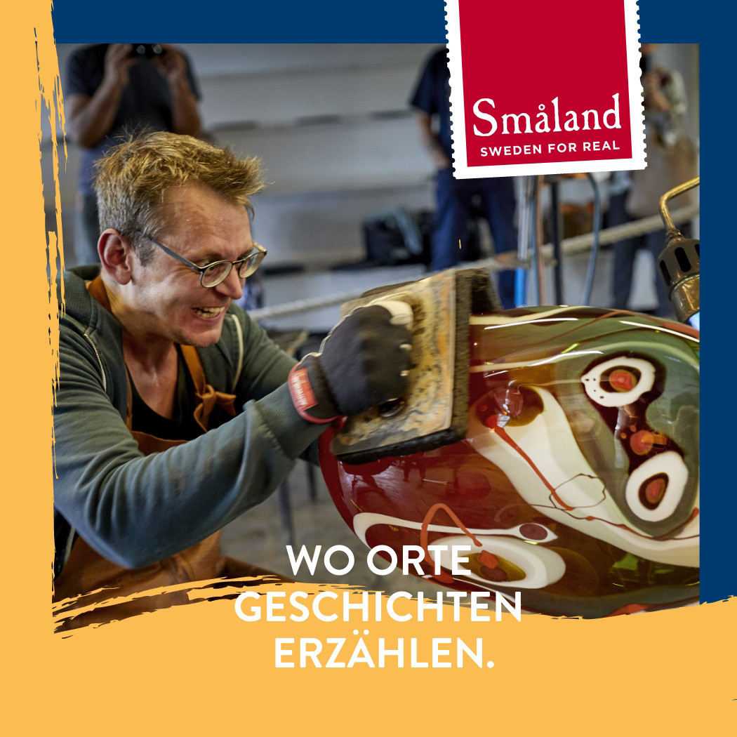 Bildercollage in orangenen Farben für Smaeland