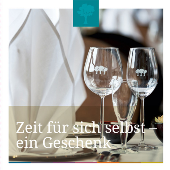 Relaunch Online-Auftritt für Hotel Gedeckter Tisch mit Weingläsern