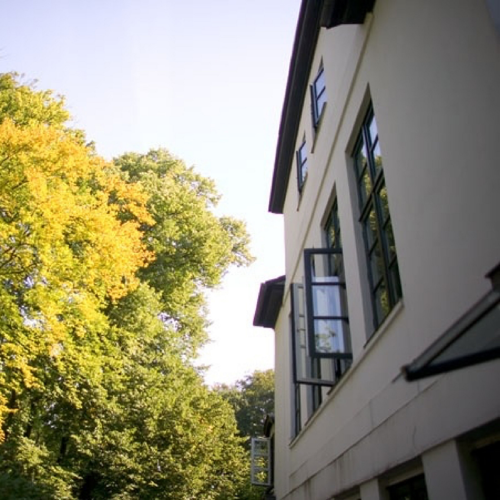 hochzwei_kaho_teaser_05.jpg Außenansicht des Katharinen Hospiz