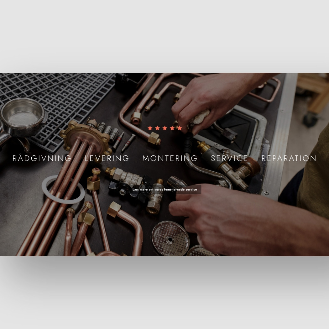 hochzwei_expert_teaser_07.jpg Ein Mann benutzt Werkzeug