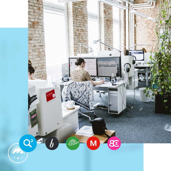 Ganzheitlichkeit Blick auf Schreibtische bei Hochzwei