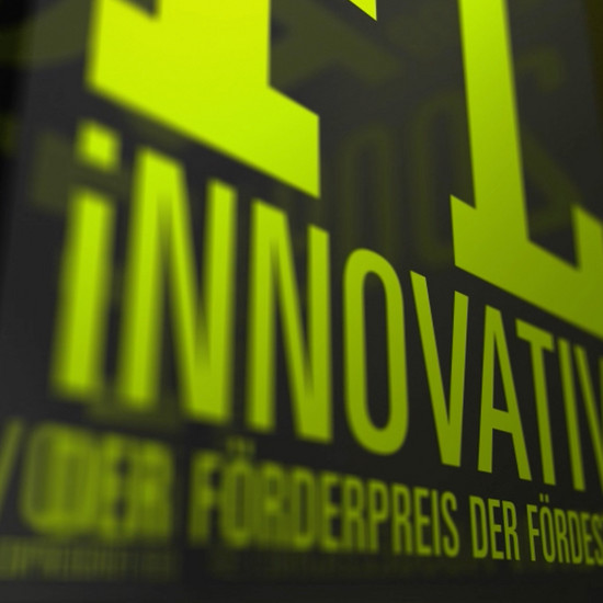 Veranstaltungskonzept für Förderpreis Unscharfer grüner Text "FL innovativ! Der Förderpreis der Fördestadt"
