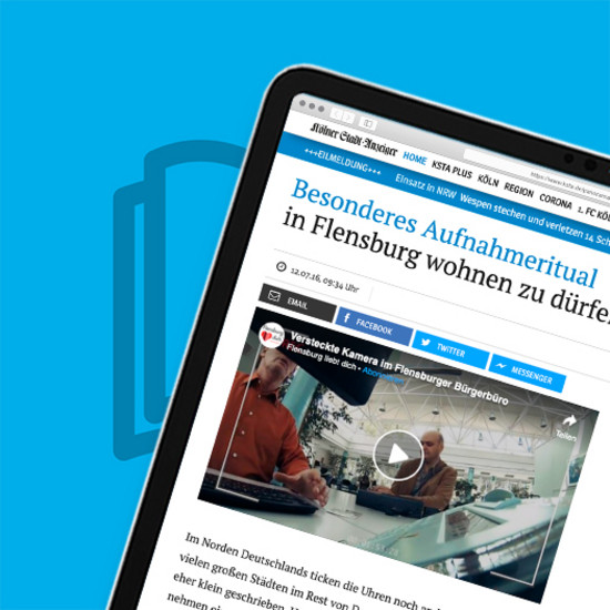 Tablet mit Screenshot der shz mit Prömpelvideo