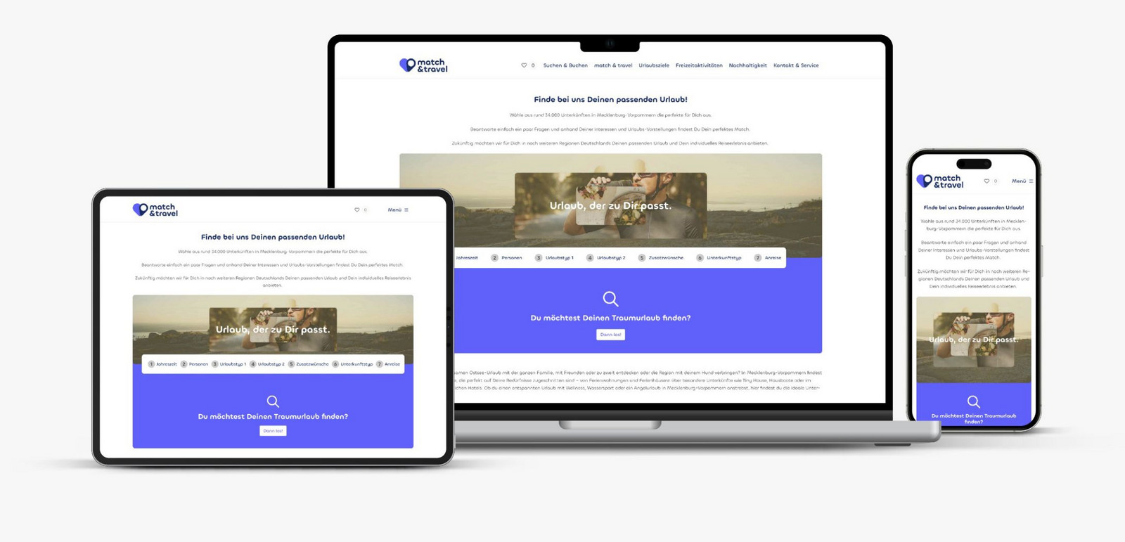 Ein Smartphone, ein Laptop und ein Tablet mit der Webseite von match und travel