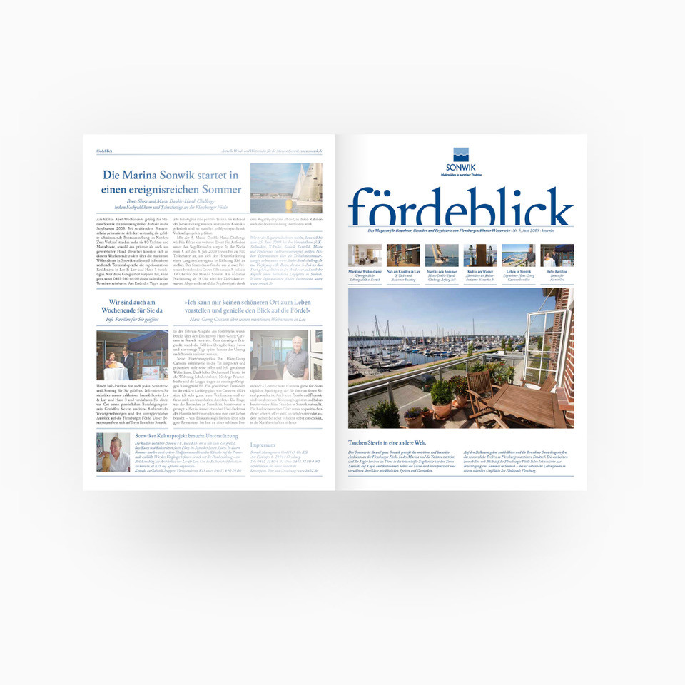 hochzwei_sonwik_teaser_10.jpeg Das Fördeblickmagazin mit einem Balkon auf dem Cover