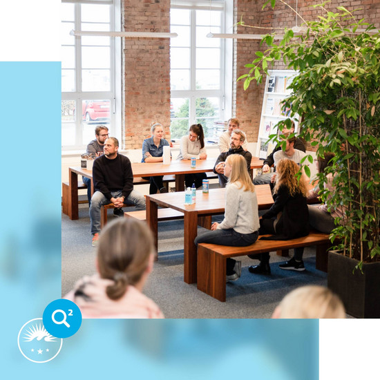 Rastplatz Das Hochzwei Team versammelt sich am Rastplatz