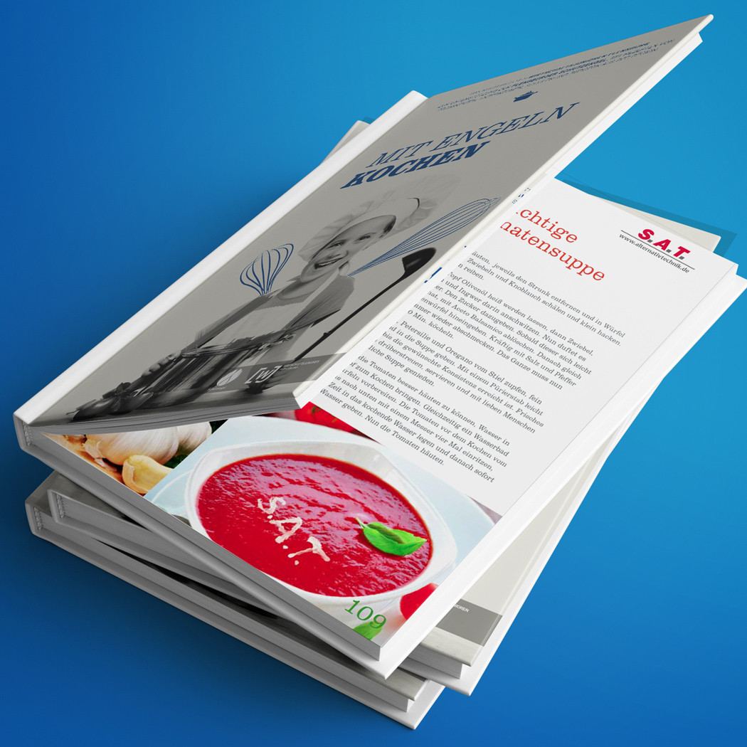 hochzwei_wjfl_teaser_01.jpg Mehrere gestapelte Kochbücher