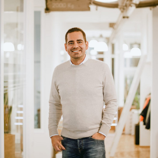 Felix Worm im Hochzwei Büro