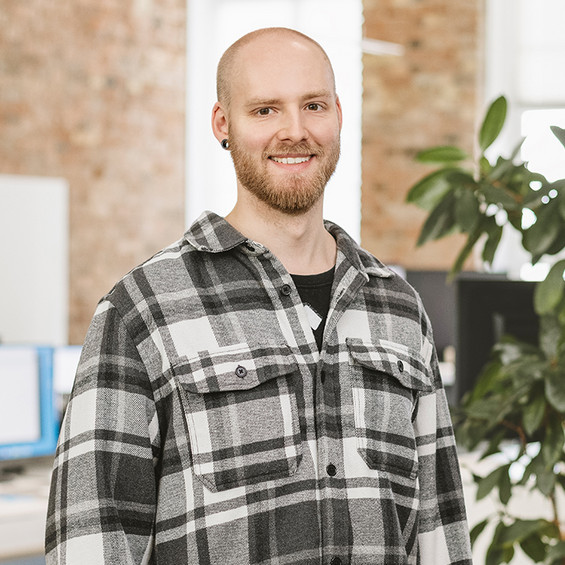 Porträtfoto von HOCHZWEI-Mitarbeiter Marvin Mathiebe