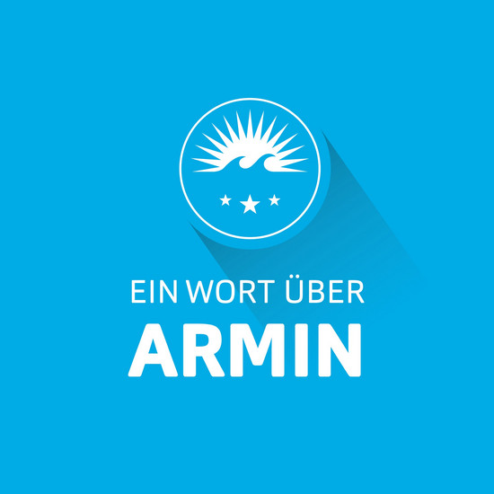 Blaue Grafik mit weißer Schrift