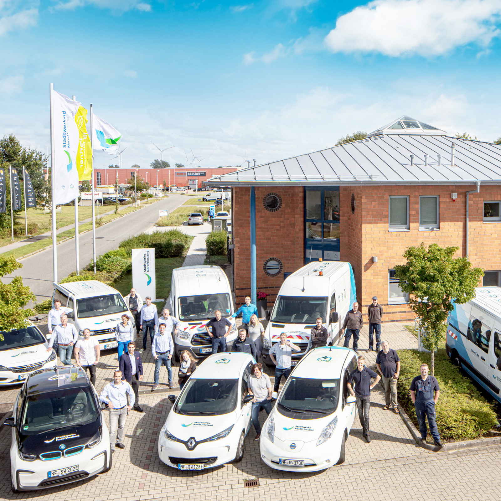 hochzwei_stni_teaser_07.jpg Gruppenbild der Stadtwerke Flensburg