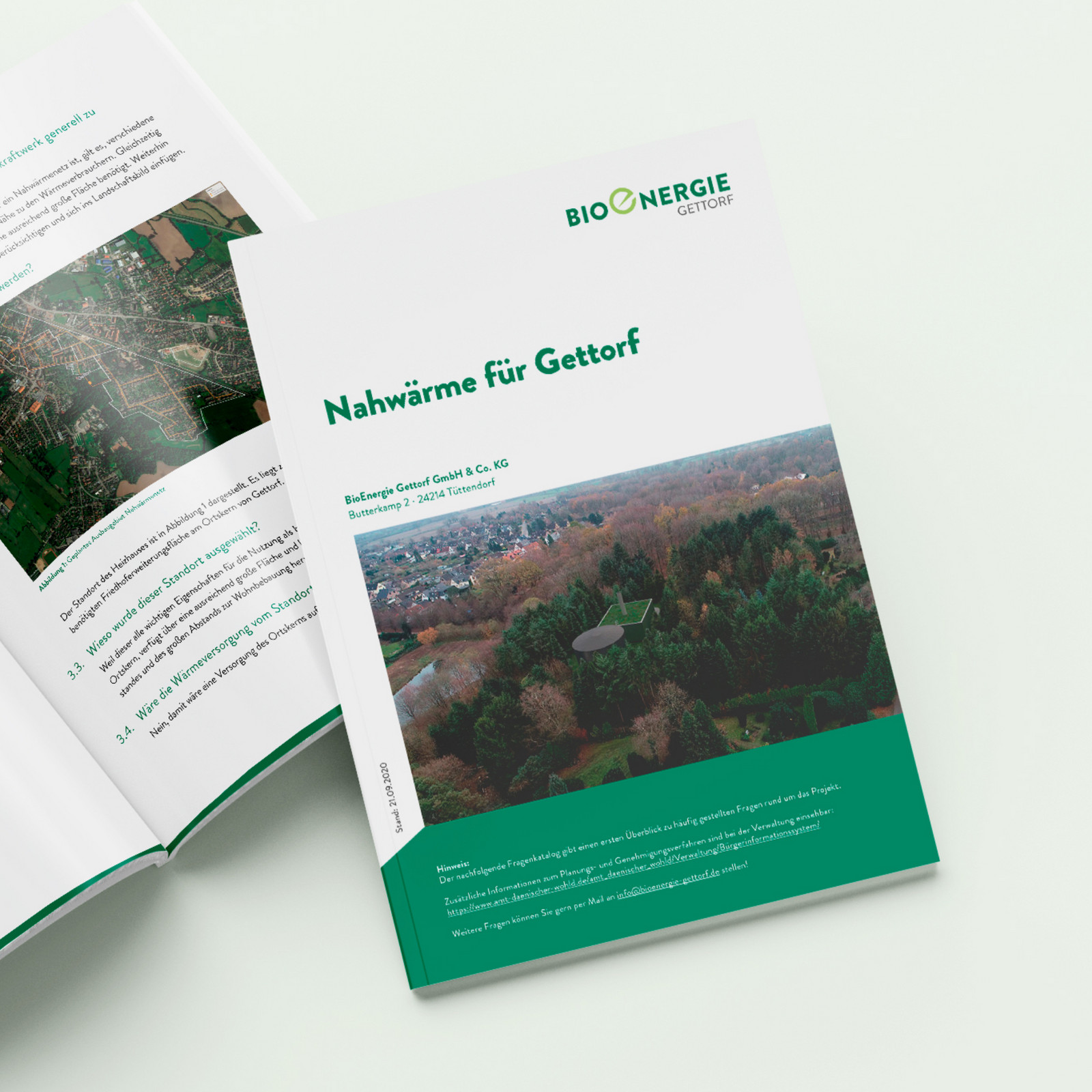hochzwei_agrar_teaser_04.jpg Titelseite und aufgeschlagene Broschüre mit dem Titel Nahwärme für Gettorf