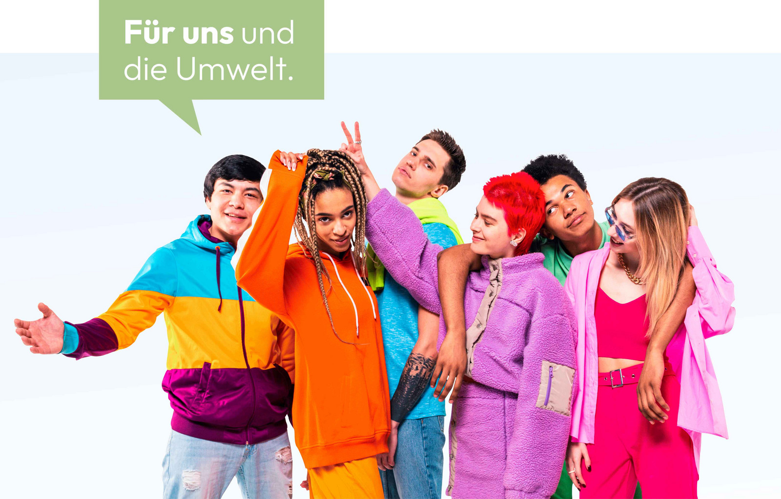 h2_iftn_besmart_teaser_04.jpg Sechs Jugendliche sind bunt gekleidet. Darüber eine Sprechblase: