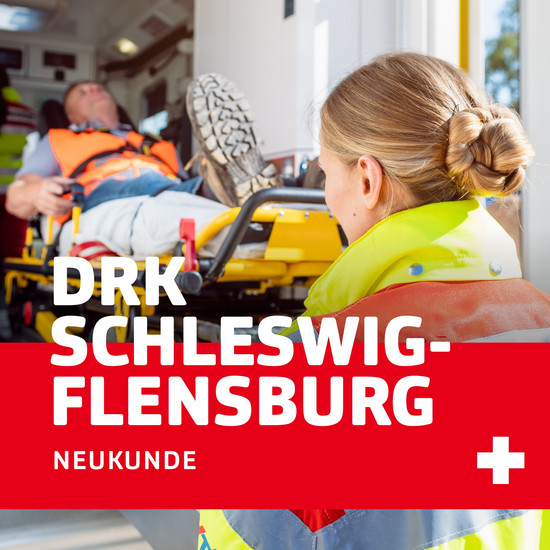 Volle Wohlfahrt voraus! Eine Notfallsanitäterin versorgt einen Verletzten