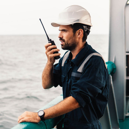 Mitarbeiter der Hartmann AG auf See